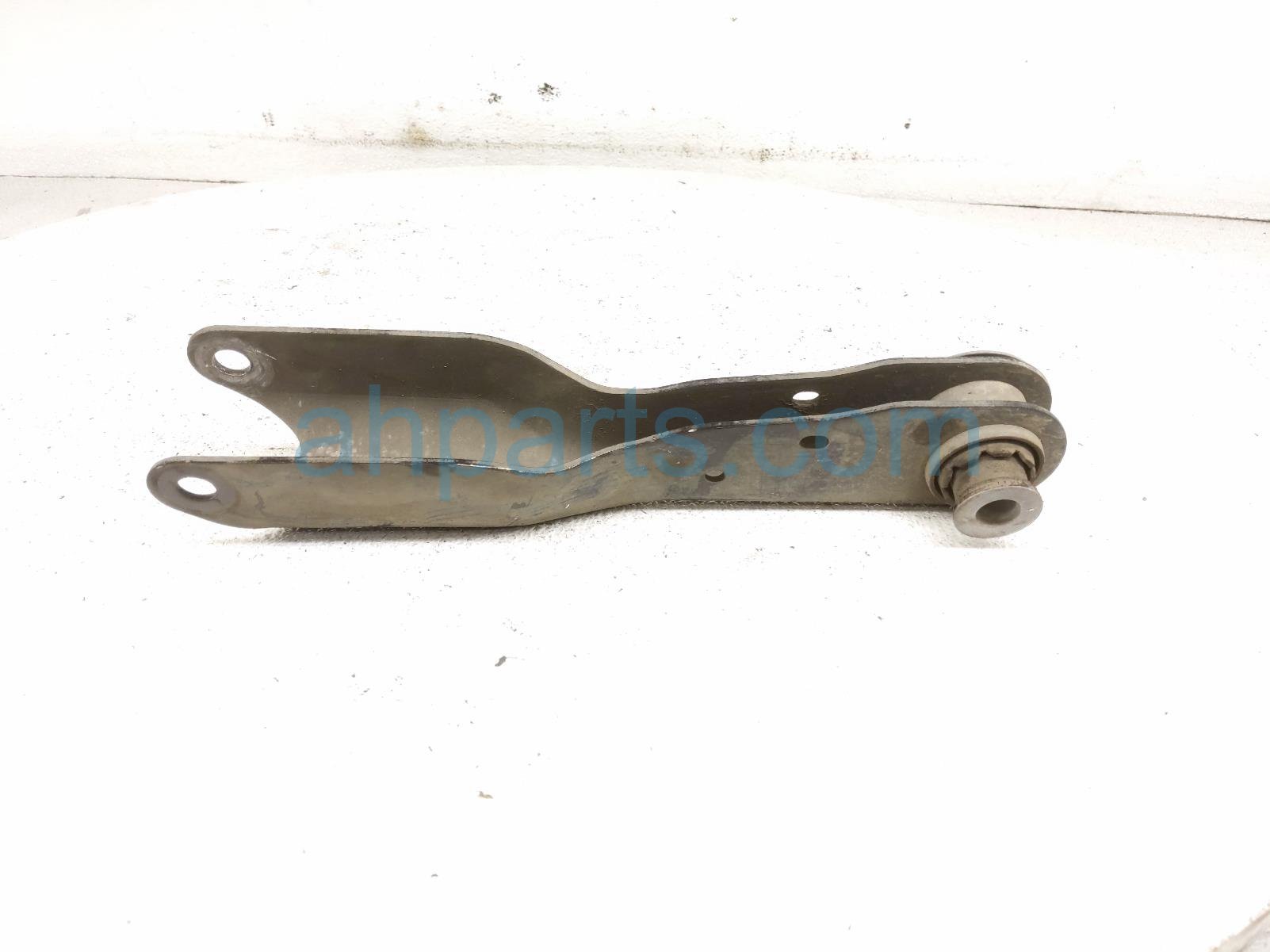 2020 Land Rover Range Rover Sport Rear Driver Forward Lower Control Arm LR163135 Replacement 2020 Land Rover Range Rover Sport Rear Driver Forward Lower Control Arm LR163135 Replacement thumbnail