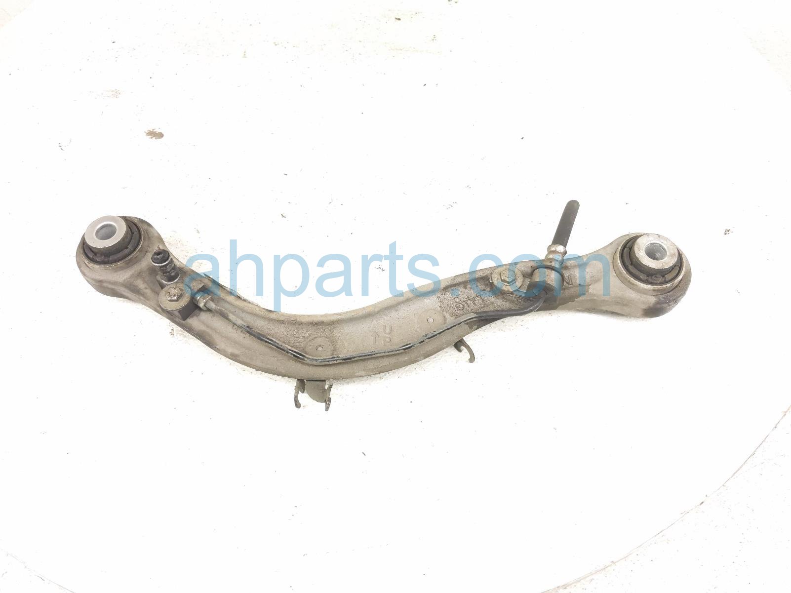 2020 Land Rover Range Rover Sport Rear Driver Upper Control Arm LR172512 Replacement 2020 Land Rover Range Rover Sport Rear Driver Upper Control Arm LR172512 Replacement thumbnail