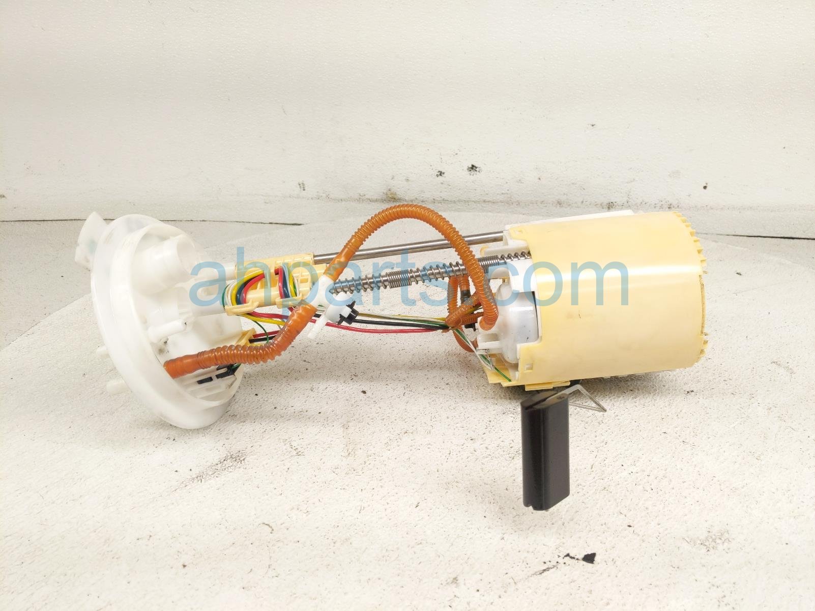 2020 Land Rover Range Rover Sport Gas / Fuel Pump (tank Mounted) LR101793 Replacement 2020 Land Rover Range Rover Sport Gas / Fuel Pump (tank Mounted) LR101793 Replacement thumbnail
