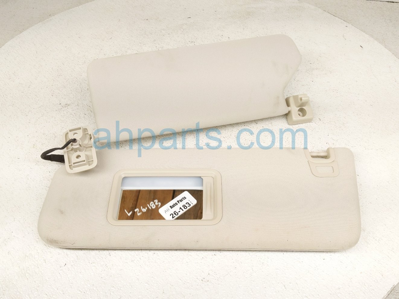 2020 Land Rover Range Rover Sport Driver Sun Visor Ivory LR162894 Replacement 2020 Land Rover Range Rover Sport Driver Sun Visor Ivory LR162894 Replacement thumbnail