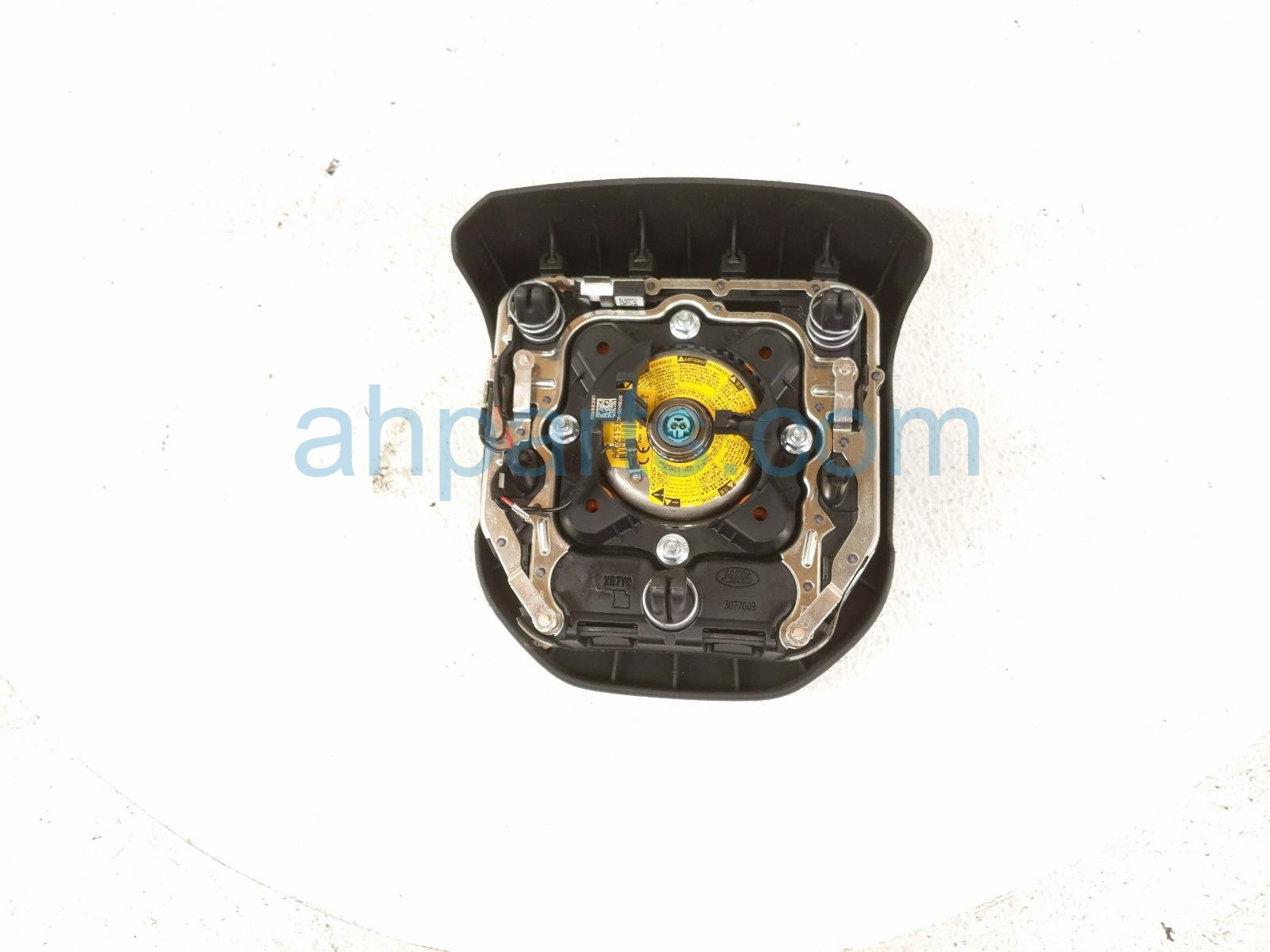 2020 Land Rover Range Rover Sport Driver Wheel Airbag LR101321 Replacement 2020 Land Rover Range Rover Sport Driver Wheel Airbag LR101321 Replacement thumbnail
