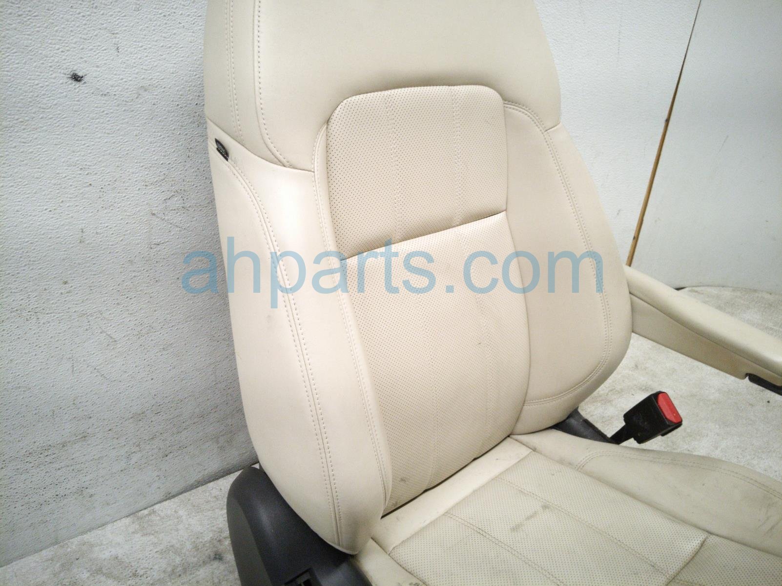 2020 Land Rover Range Rover Sport Front Passenger Seat Ivory W/ Airbag LR104277 Replacement 2020 Land Rover Range Rover Sport Front Passenger Seat Ivory W/ Airbag LR104277 Replacement thumbnail