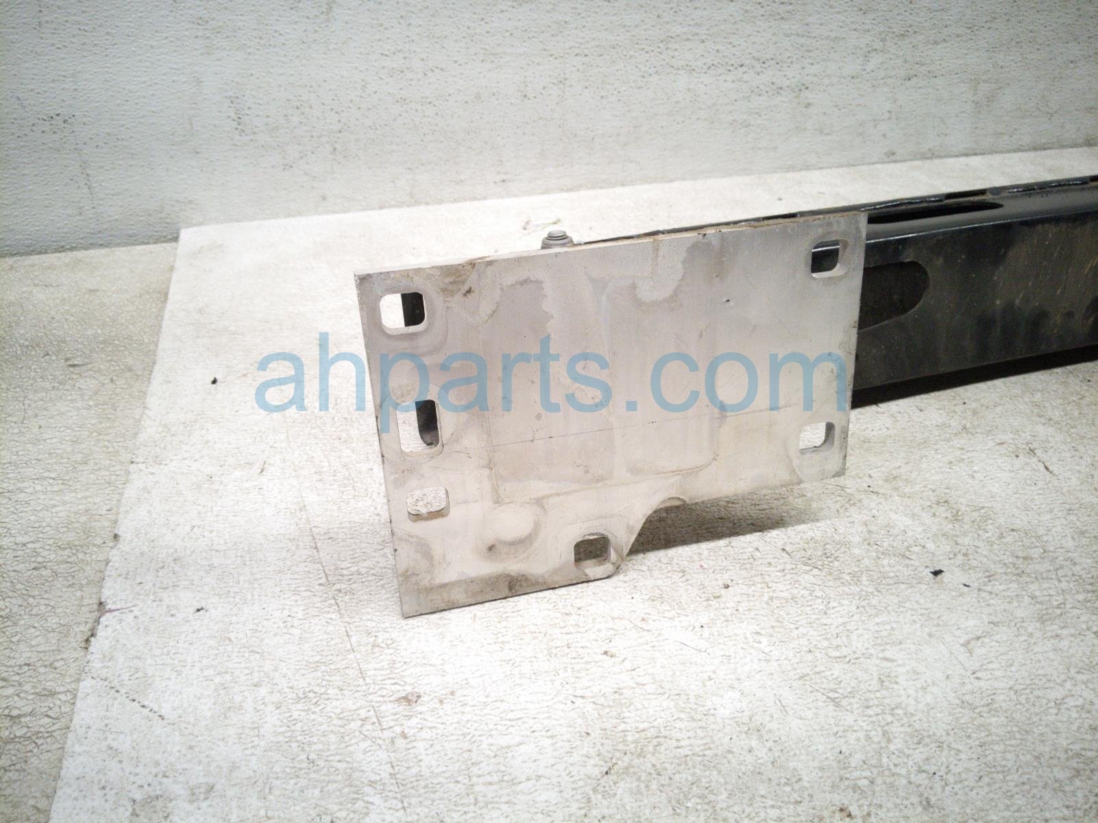 2020 Land Rover Range Rover Sport Beam Rear Bumper Reinforcement Bar LR116875 Replacement 2020 Land Rover Range Rover Sport Beam Rear Bumper Reinforcement Bar LR116875 Replacement thumbnail