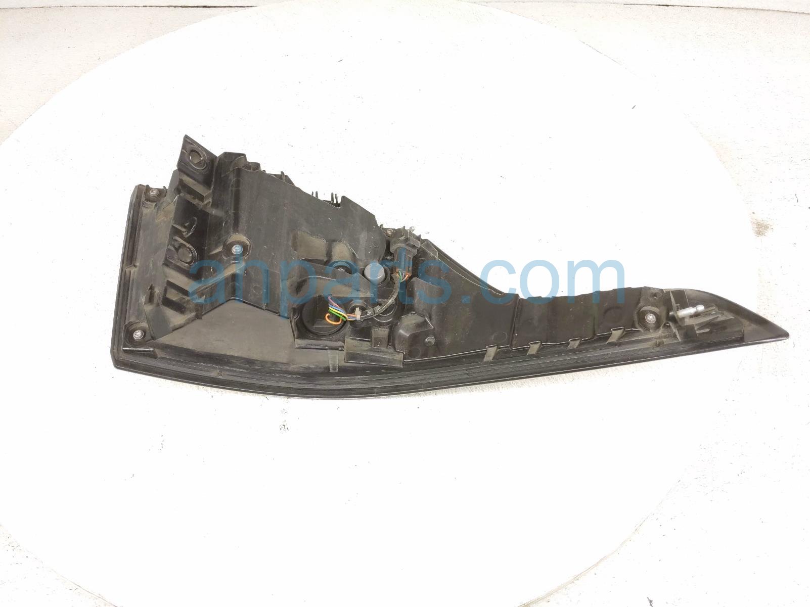 2020 Land Rover Range Rover Sport Light / Rear Passenger Tail Lamp (on Body) 453123557 Replacement 2020 Land Rover Range Rover Sport Light / Rear Passenger Tail Lamp (on Body) 453123557 Replacement thumbnail