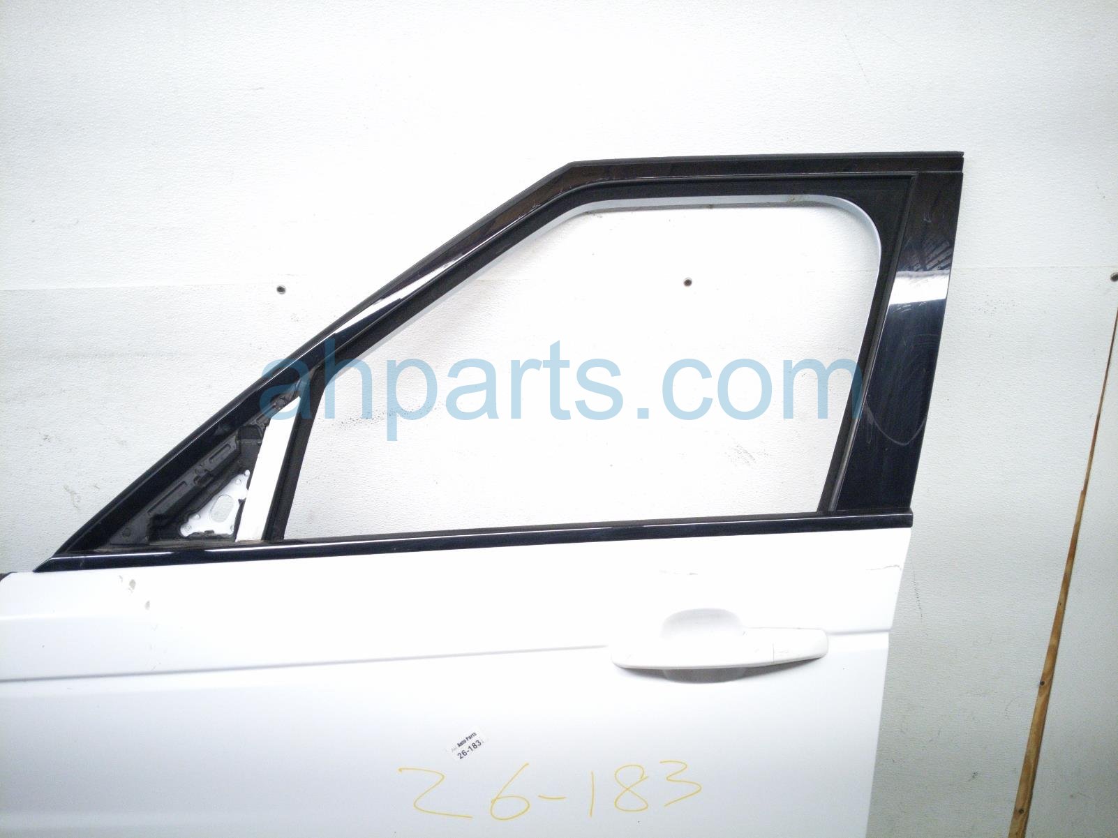 2020 Land Rover Range Rover Sport Front Driver Door White No Mirror/trim LR153952 Replacement 2020 Land Rover Range Rover Sport Front Driver Door White No Mirror/trim LR153952 Replacement thumbnail