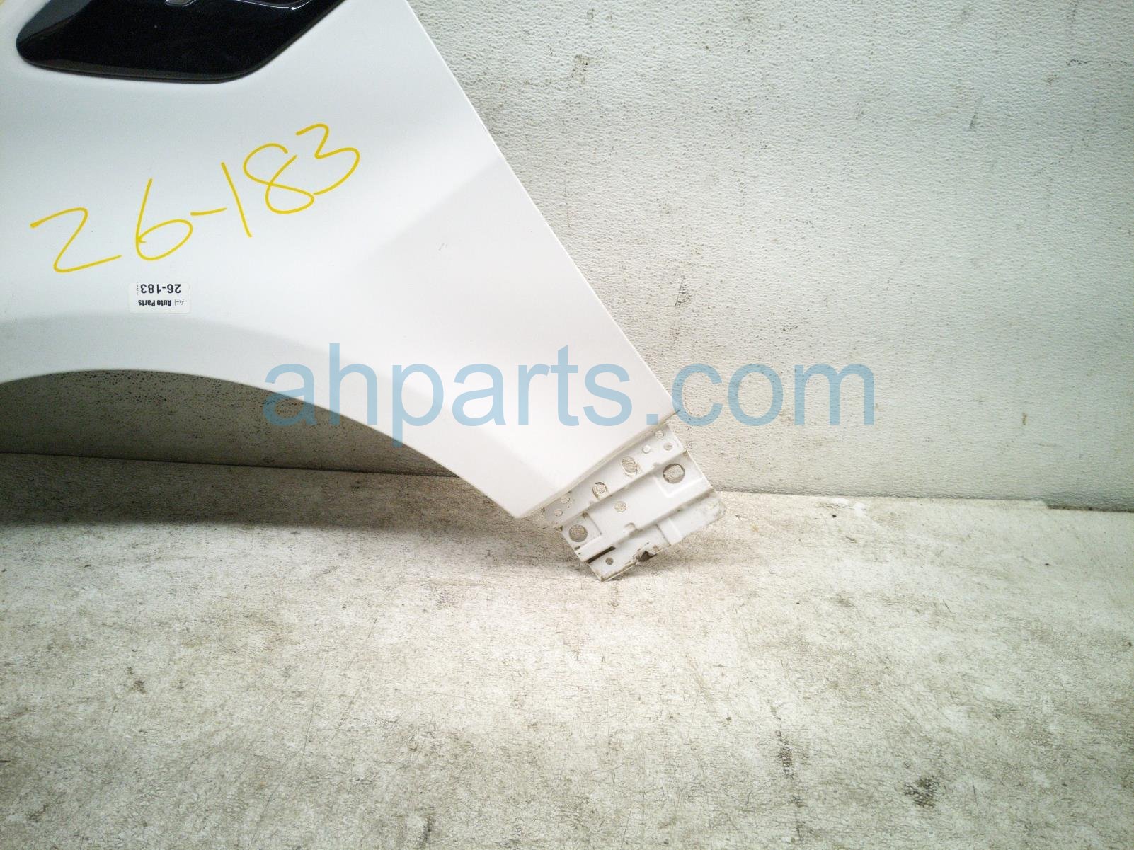 2020 Land Rover Range Rover Sport Front Driver Fender White *charred LR100545 Replacement 2020 Land Rover Range Rover Sport Front Driver Fender White *charred LR100545 Replacement thumbnail