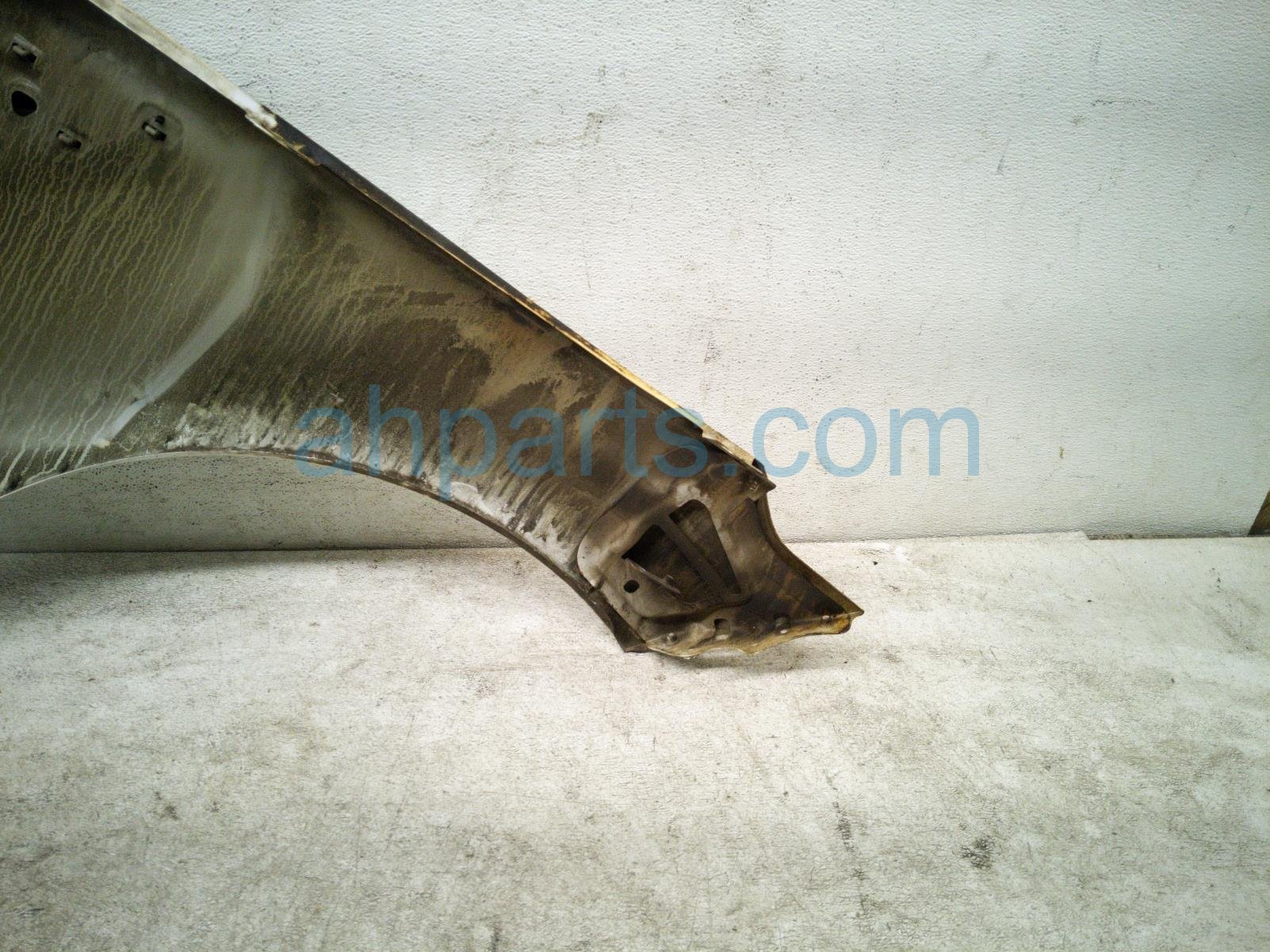 2020 Land Rover Range Rover Sport Front Driver Fender White *charred LR100545 Replacement 2020 Land Rover Range Rover Sport Front Driver Fender White *charred LR100545 Replacement thumbnail
