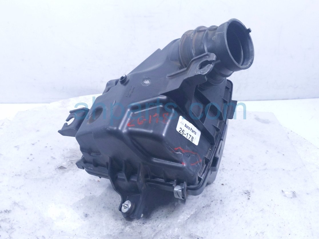 Honda AIR CLEANER INTAKE BOX