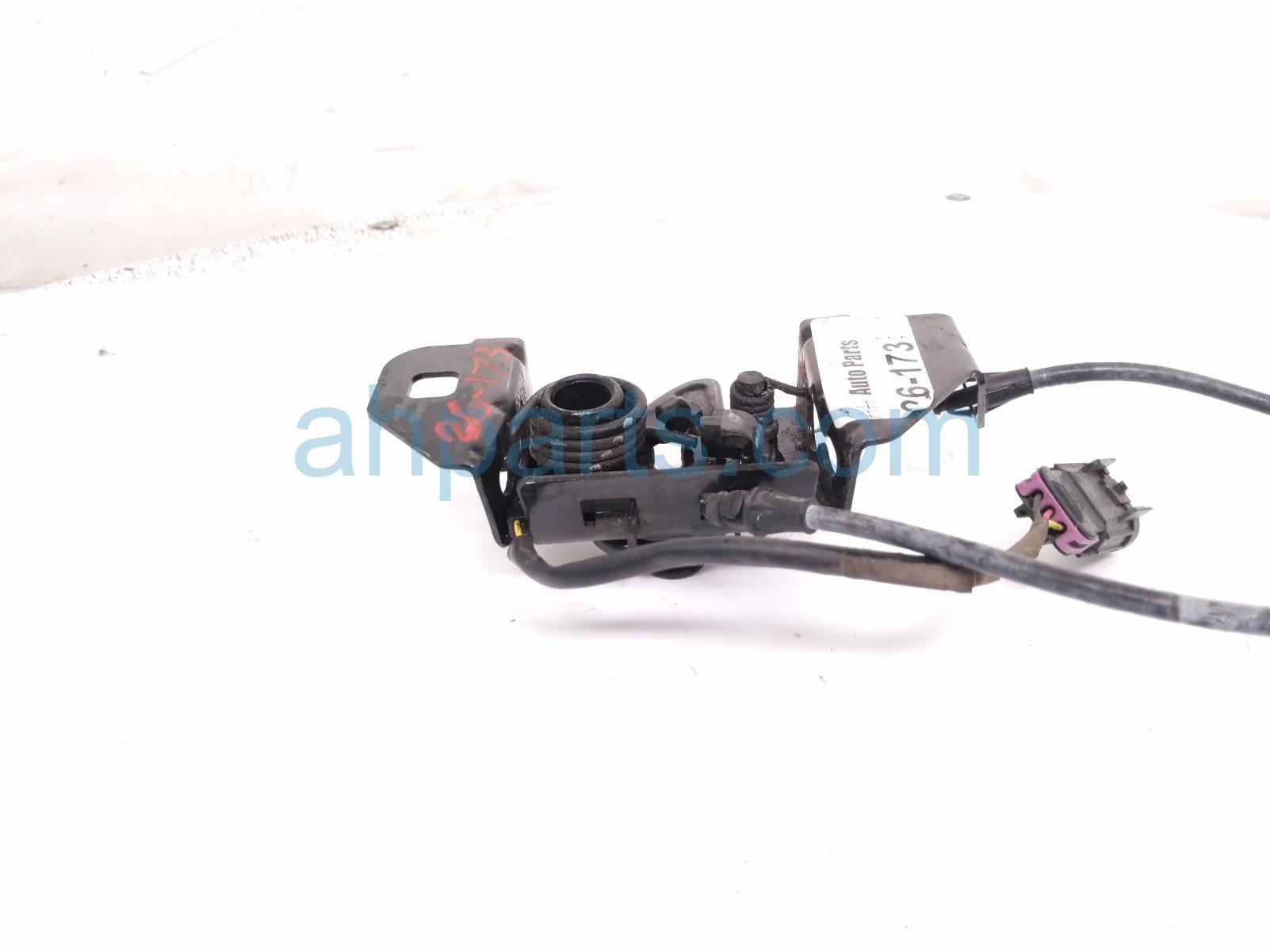 2017 Chevy Malibu Driver Hood Lock / Latch Assy 51 23 7 468 347 Replacement 2017 Chevy Malibu Driver Hood Lock / Latch Assy 51 23 7 468 347 Replacement thumbnail