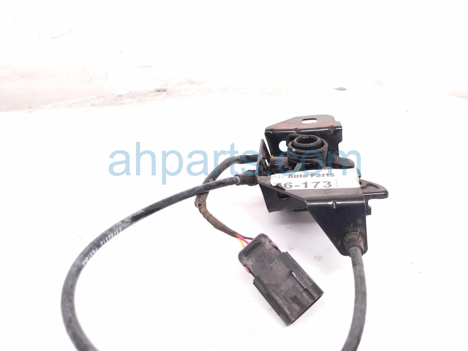 2017 Chevy Malibu Driver Hood Lock / Latch Assy 51 23 7 468 347 Replacement 2017 Chevy Malibu Driver Hood Lock / Latch Assy 51 23 7 468 347 Replacement thumbnail