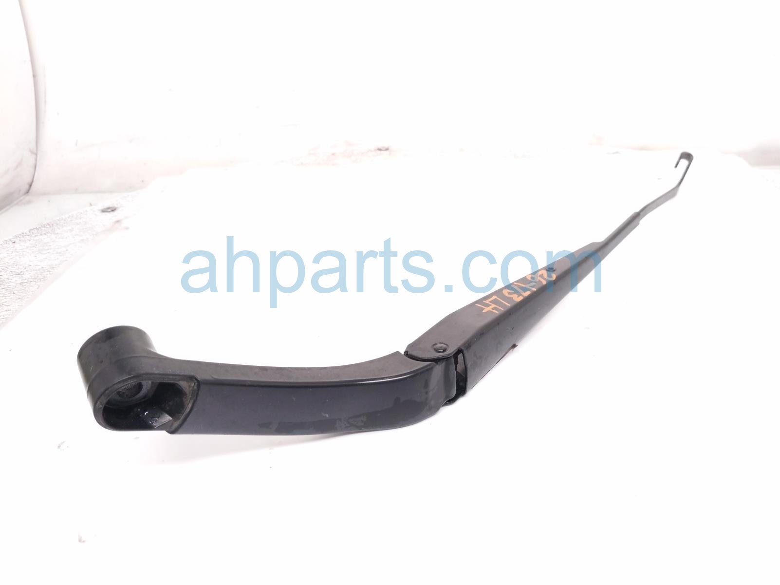 2017 Chevy Malibu Driver Windshield Wiper Arm 23353585 Replacement 2017 Chevy Malibu Driver Windshield Wiper Arm 23353585 Replacement thumbnail