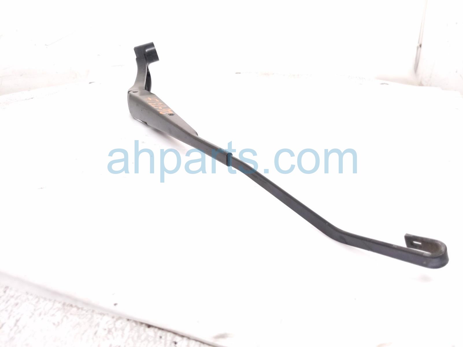 2017 Chevy Malibu Driver Windshield Wiper Arm 23353585 Replacement 2017 Chevy Malibu Driver Windshield Wiper Arm 23353585 Replacement thumbnail