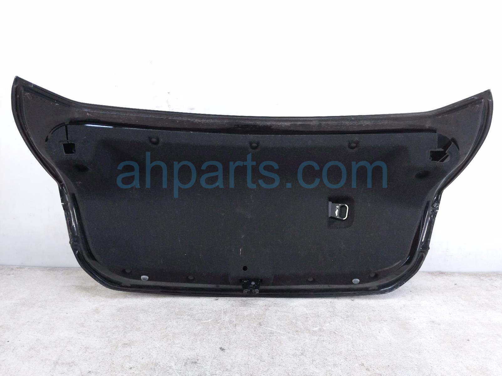 2017 Chevy Malibu Trunk / Decklid Black 84538677 Replacement 2017 Chevy Malibu Trunk / Decklid Black 84538677 Replacement thumbnail