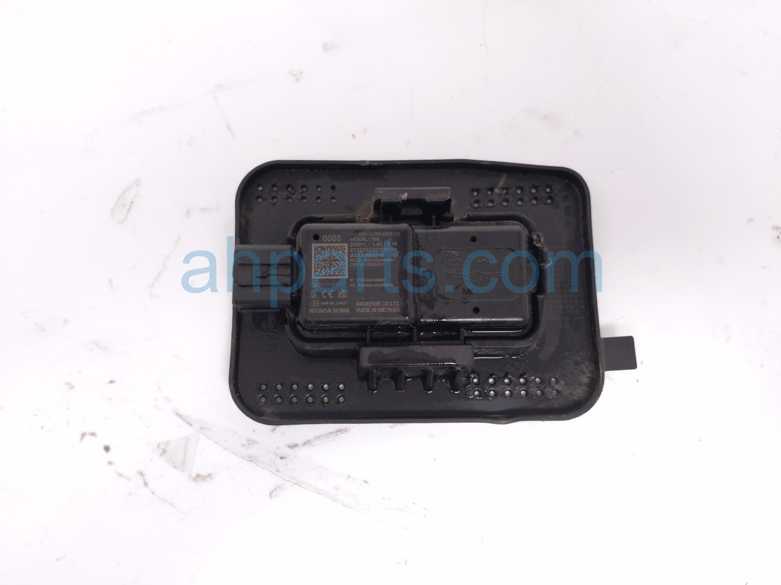 2024 Hyundai Sonata Digital Key Antenna Rec Rear Driver 955D0 L1100 Replacement 2024 Hyundai Sonata Digital Key Antenna Rec Rear Driver 955D0 L1100 Replacement thumbnail
