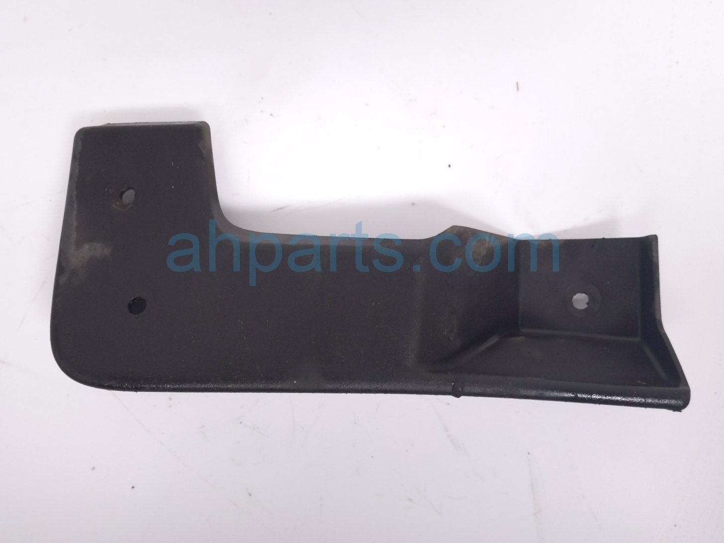2024 Hyundai Sonata Flap Front Passenger Mud Guard / Splash Shield 86832 L1000 Replacement 2024 Hyundai Sonata Flap Front Passenger Mud Guard / Splash Shield 86832 L1000 Replacement thumbnail