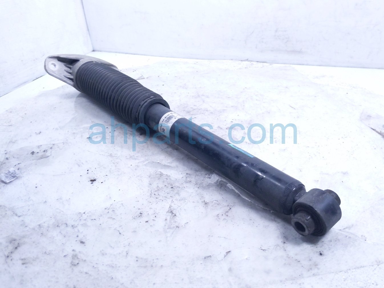 2024 Hyundai Sonata Strut / Spring / Rear Passenger Shock Absorber 2.5l Fwd 55307 L1DA0 Replacement 2024 Hyundai Sonata Strut / Spring / Rear Passenger Shock Absorber 2.5l Fwd 55307 L1DA0 Replacement thumbnail