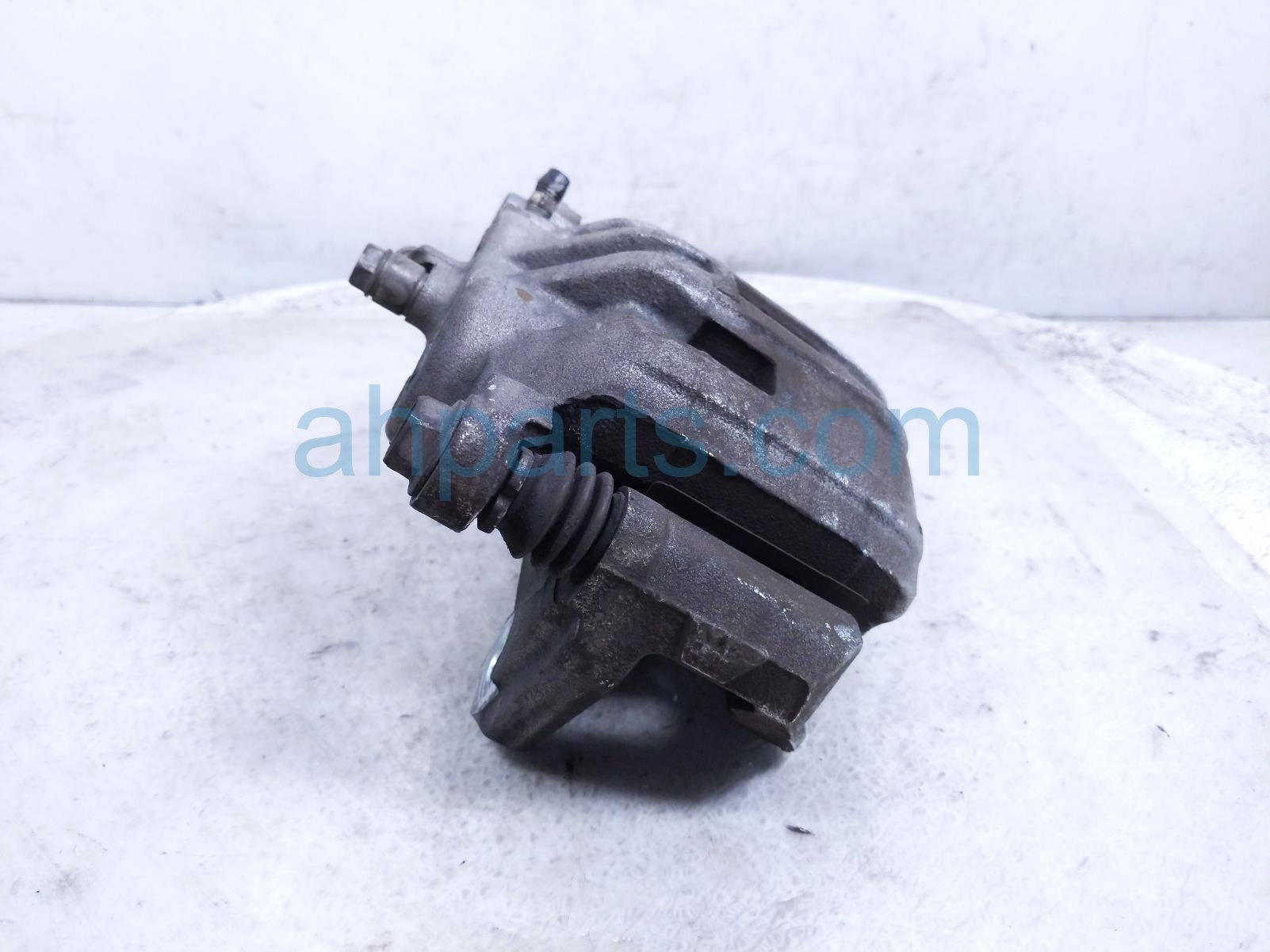 2020 Honda Pilot Core Front Driver Brake Caliper 45019 TZ5 A03 Replacement 2020 Honda Pilot Core Front Driver Brake Caliper 45019 TZ5 A03 Replacement thumbnail