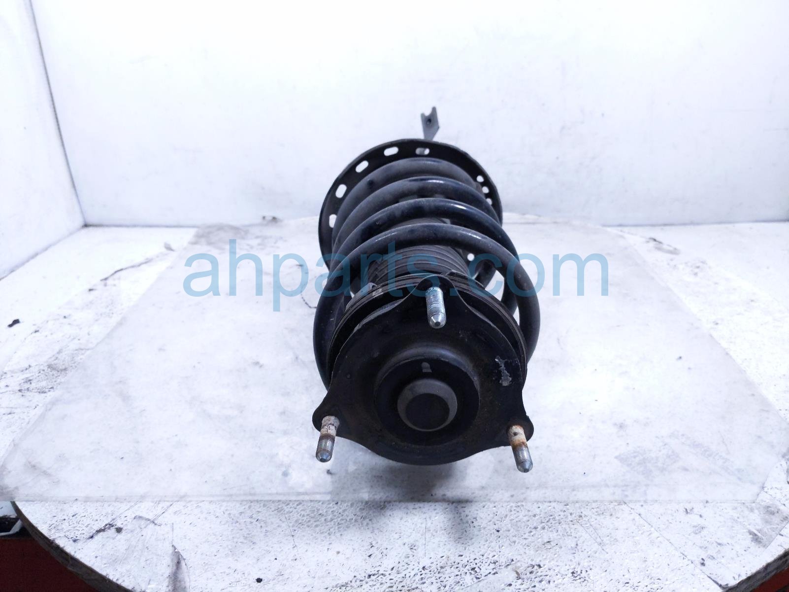 2020 Honda Pilot Front Driver Strut Absorber + Spring 51621 TG8 A01 Replacement 2020 Honda Pilot Front Driver Strut Absorber + Spring 51621 TG8 A01 Replacement thumbnail