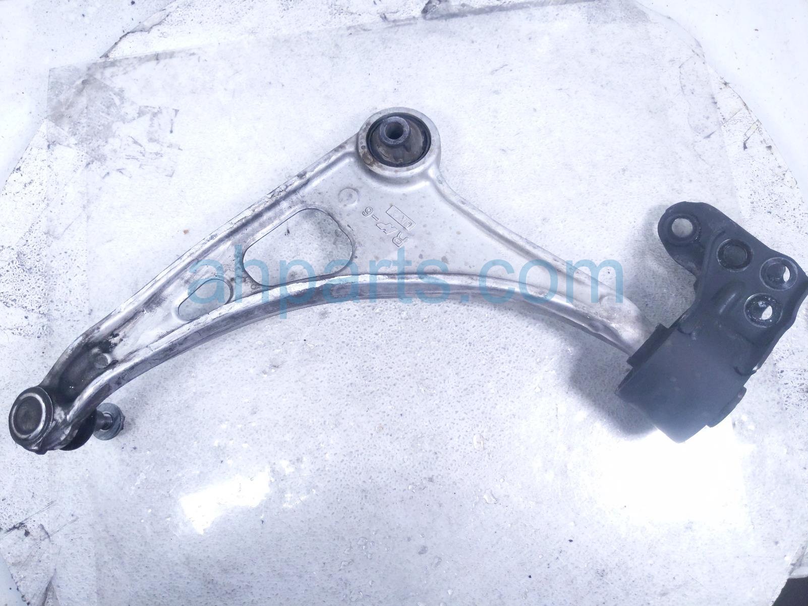 2020 Honda Pilot Front Passenger Lower Control Arm 51350 TZ5 A10 Replacement 2020 Honda Pilot Front Passenger Lower Control Arm 51350 TZ5 A10 Replacement thumbnail