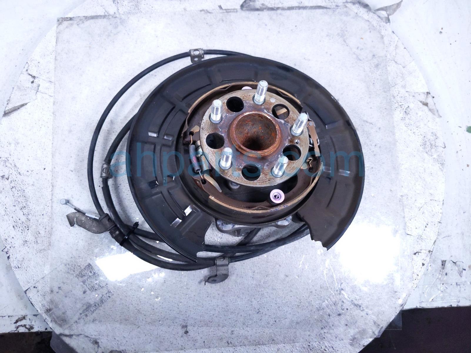 Honda RR/RH SPINDLE KNUCKLE HUB - FWD