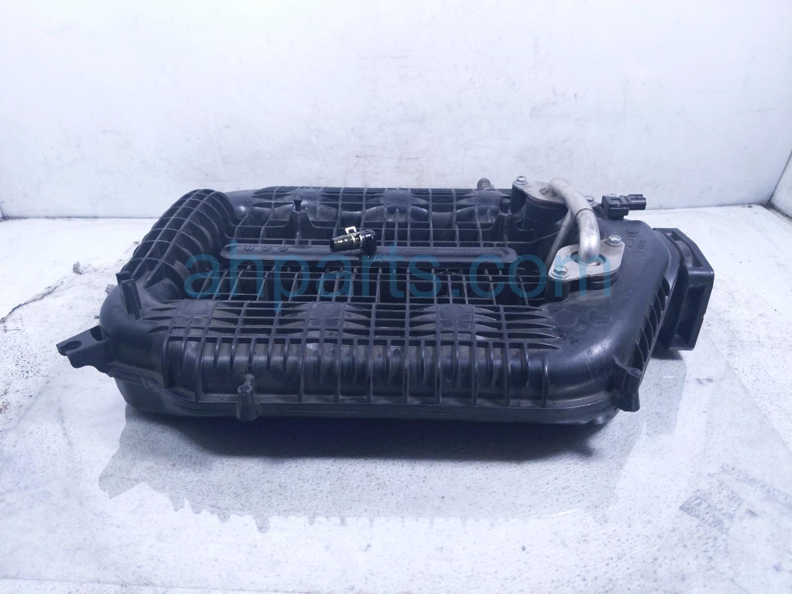 2020 Honda Pilot Upper Intake Manifold 17160 RLV A01 Replacement 2020 Honda Pilot Upper Intake Manifold 17160 RLV A01 Replacement thumbnail