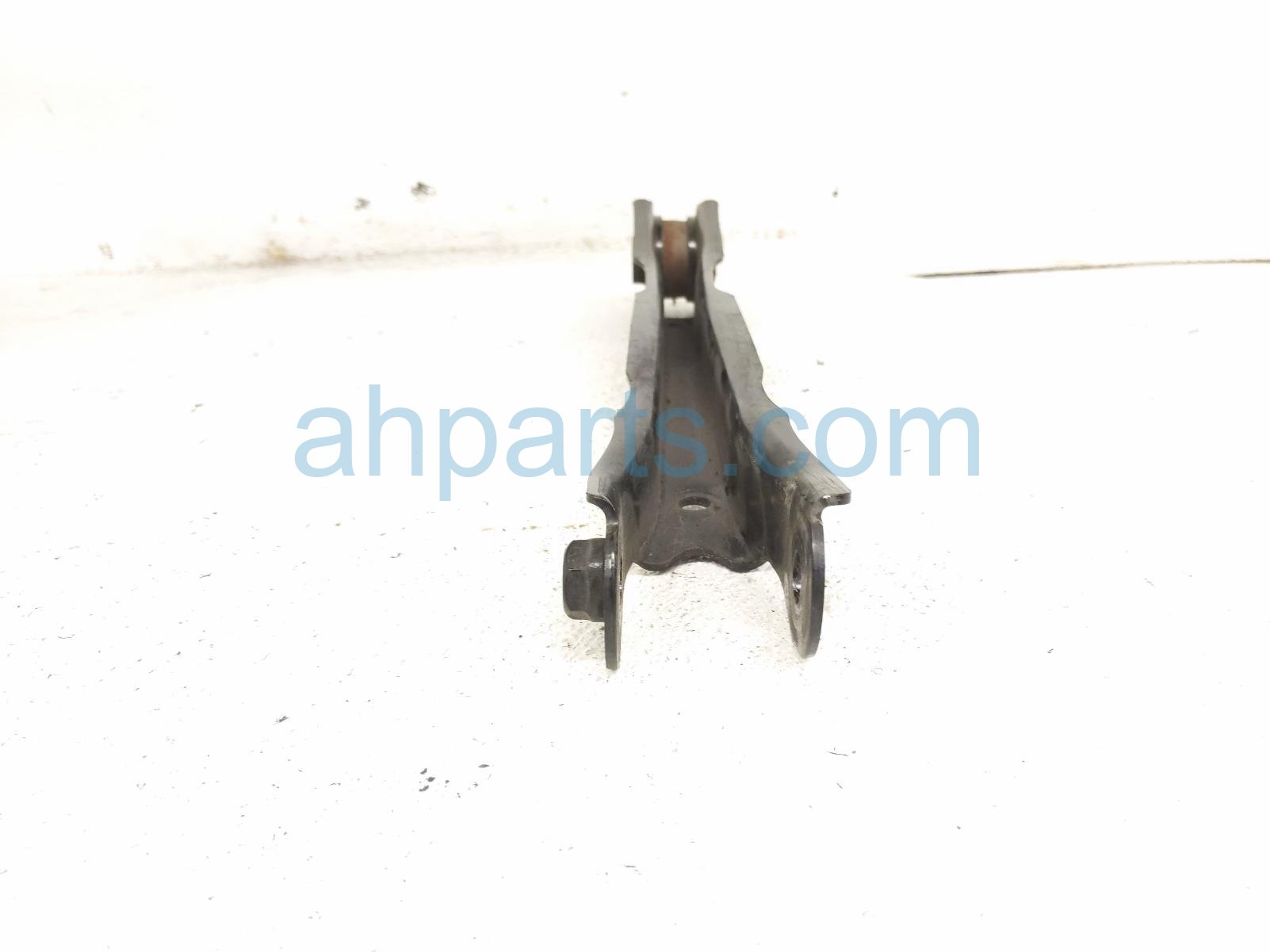 2025 Honda Pilot Rear Driver Trailing Lower Control Arm 52375 TYA A01 Replacement 2025 Honda Pilot Rear Driver Trailing Lower Control Arm 52375 TYA A01 Replacement thumbnail