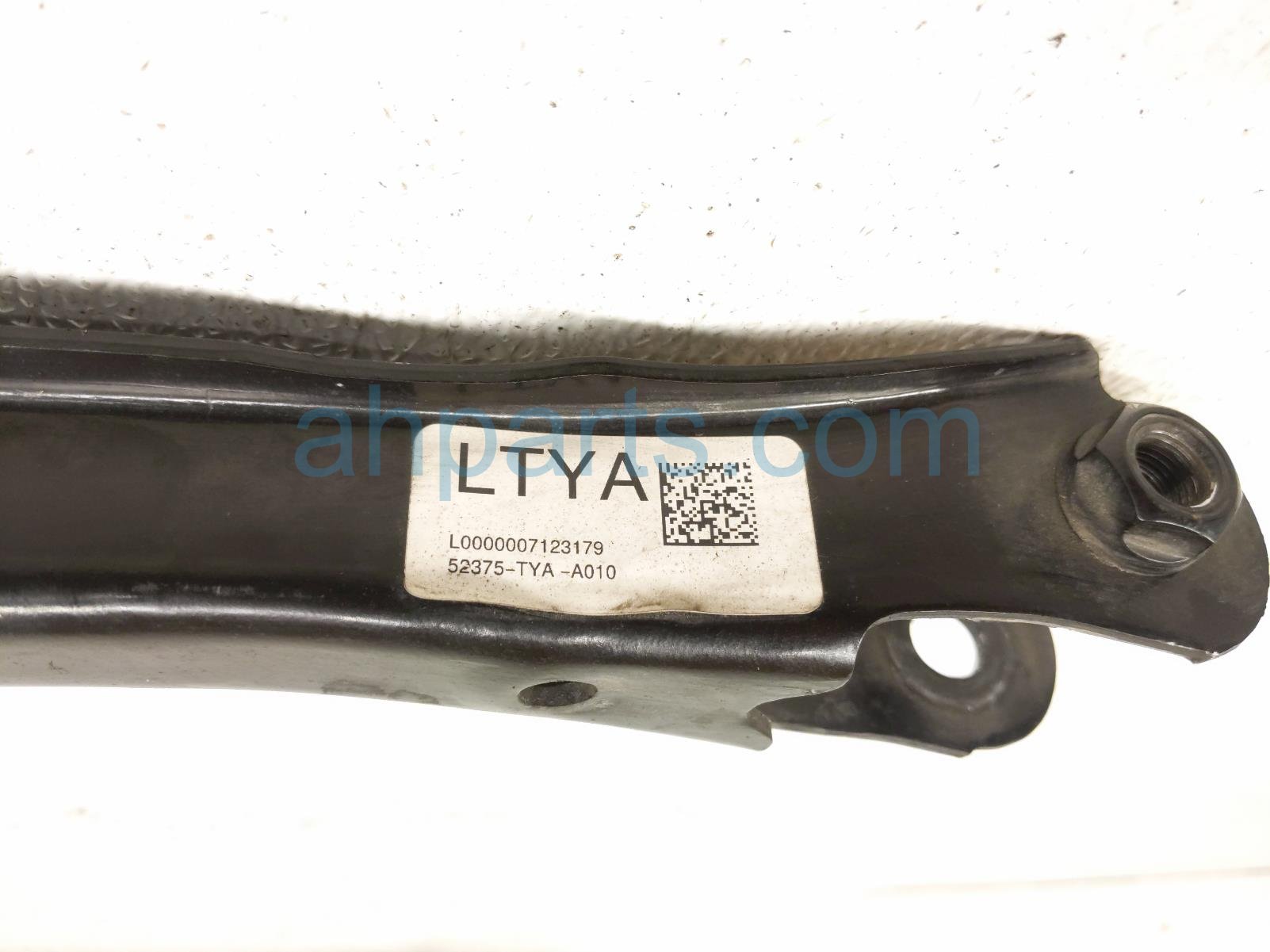 2025 Honda Pilot Rear Driver Trailing Lower Control Arm 52375 TYA A01 Replacement 2025 Honda Pilot Rear Driver Trailing Lower Control Arm 52375 TYA A01 Replacement thumbnail