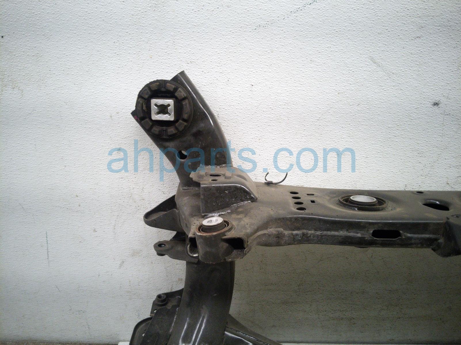 2025 Honda Pilot Crossmember Rear Sub Frame / Cradle 50300 T90 A02 Replacement 2025 Honda Pilot Crossmember Rear Sub Frame / Cradle 50300 T90 A02 Replacement thumbnail