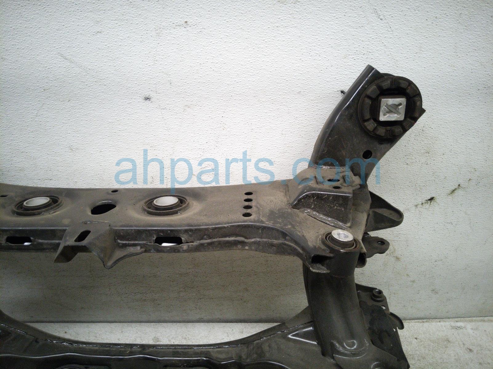 2025 Honda Pilot Crossmember Rear Sub Frame / Cradle 50300 T90 A02 Replacement 2025 Honda Pilot Crossmember Rear Sub Frame / Cradle 50300 T90 A02 Replacement thumbnail