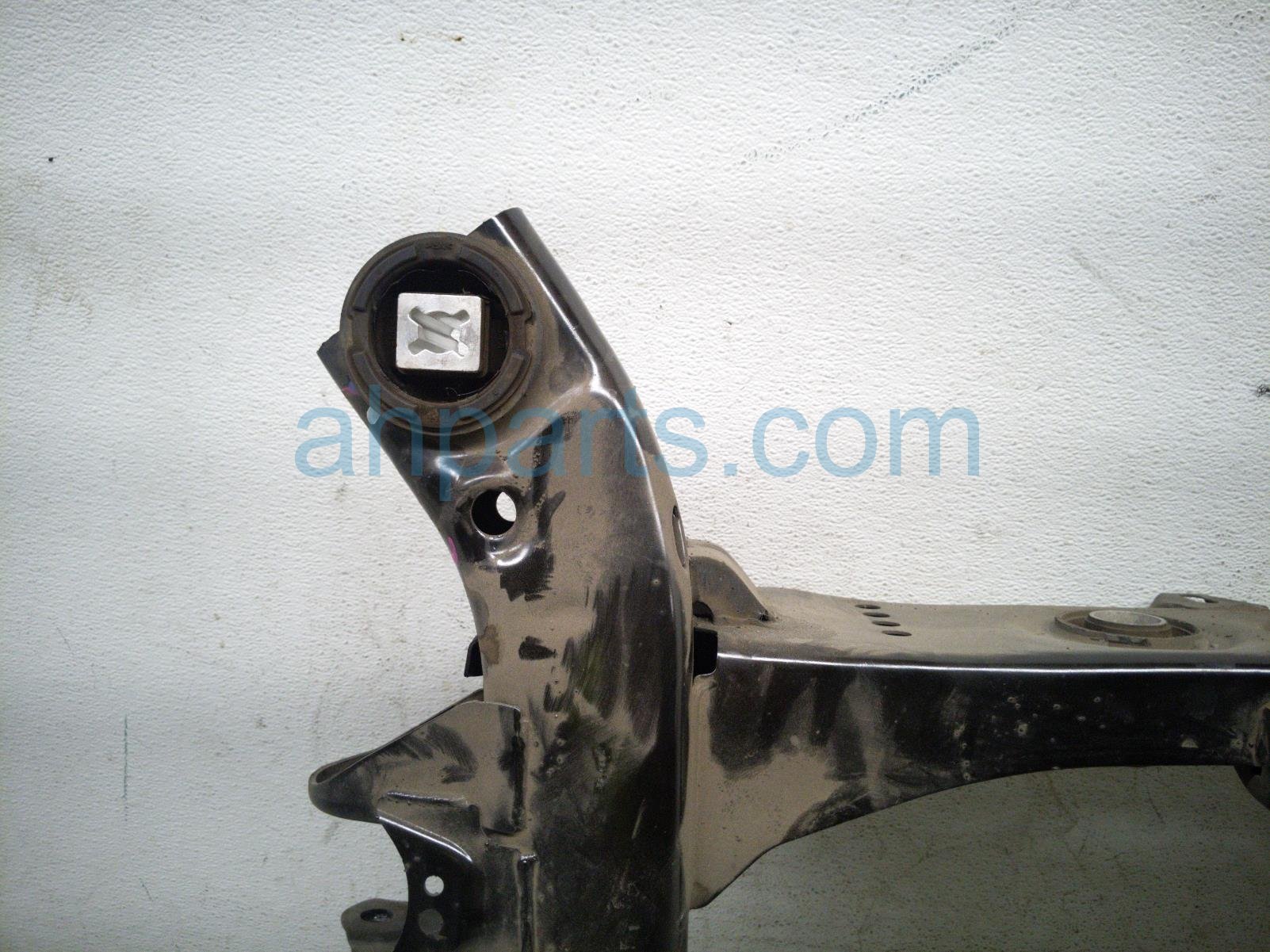 2025 Honda Pilot Crossmember Rear Sub Frame / Cradle 50300 T90 A02 Replacement 2025 Honda Pilot Crossmember Rear Sub Frame / Cradle 50300 T90 A02 Replacement thumbnail