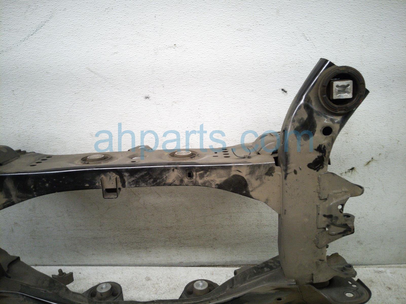 2025 Honda Pilot Crossmember Rear Sub Frame / Cradle 50300 T90 A02 Replacement 2025 Honda Pilot Crossmember Rear Sub Frame / Cradle 50300 T90 A02 Replacement thumbnail