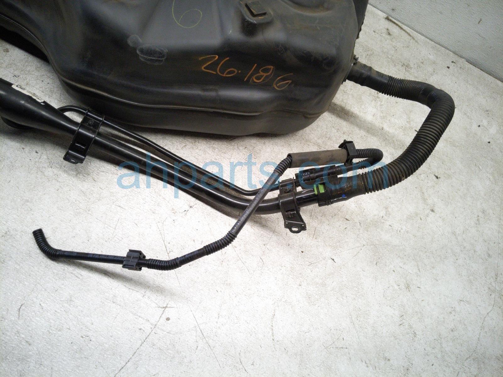 2025 Honda Pilot Gas / Fuel Tank 17044 T90 A00 Replacement 2025 Honda Pilot Gas / Fuel Tank 17044 T90 A00 Replacement thumbnail