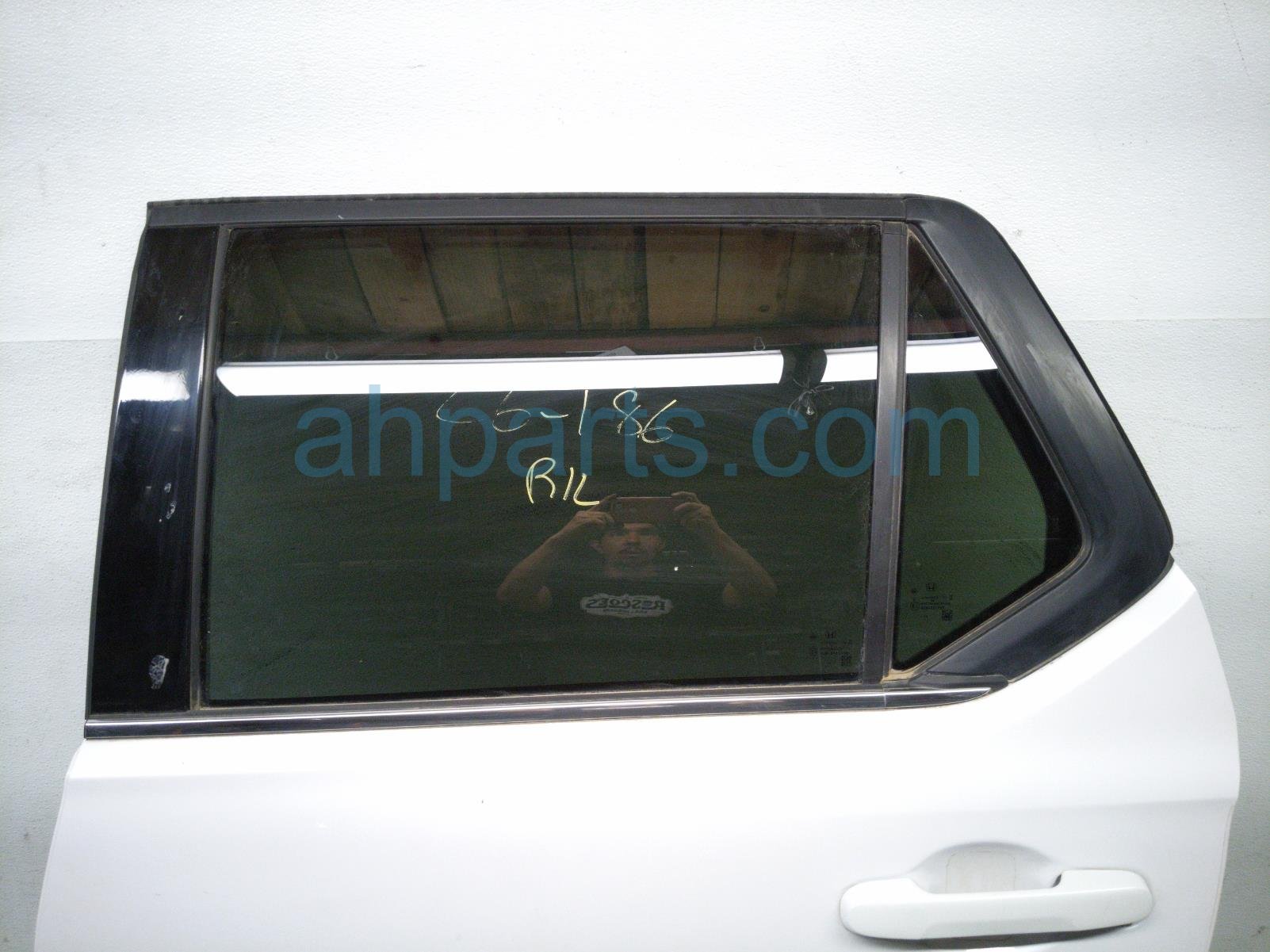 2025 Honda Pilot Rear Driver Door White No Inside Trim 67550 T90 A10ZZ Replacement 2025 Honda Pilot Rear Driver Door White No Inside Trim 67550 T90 A10ZZ Replacement thumbnail