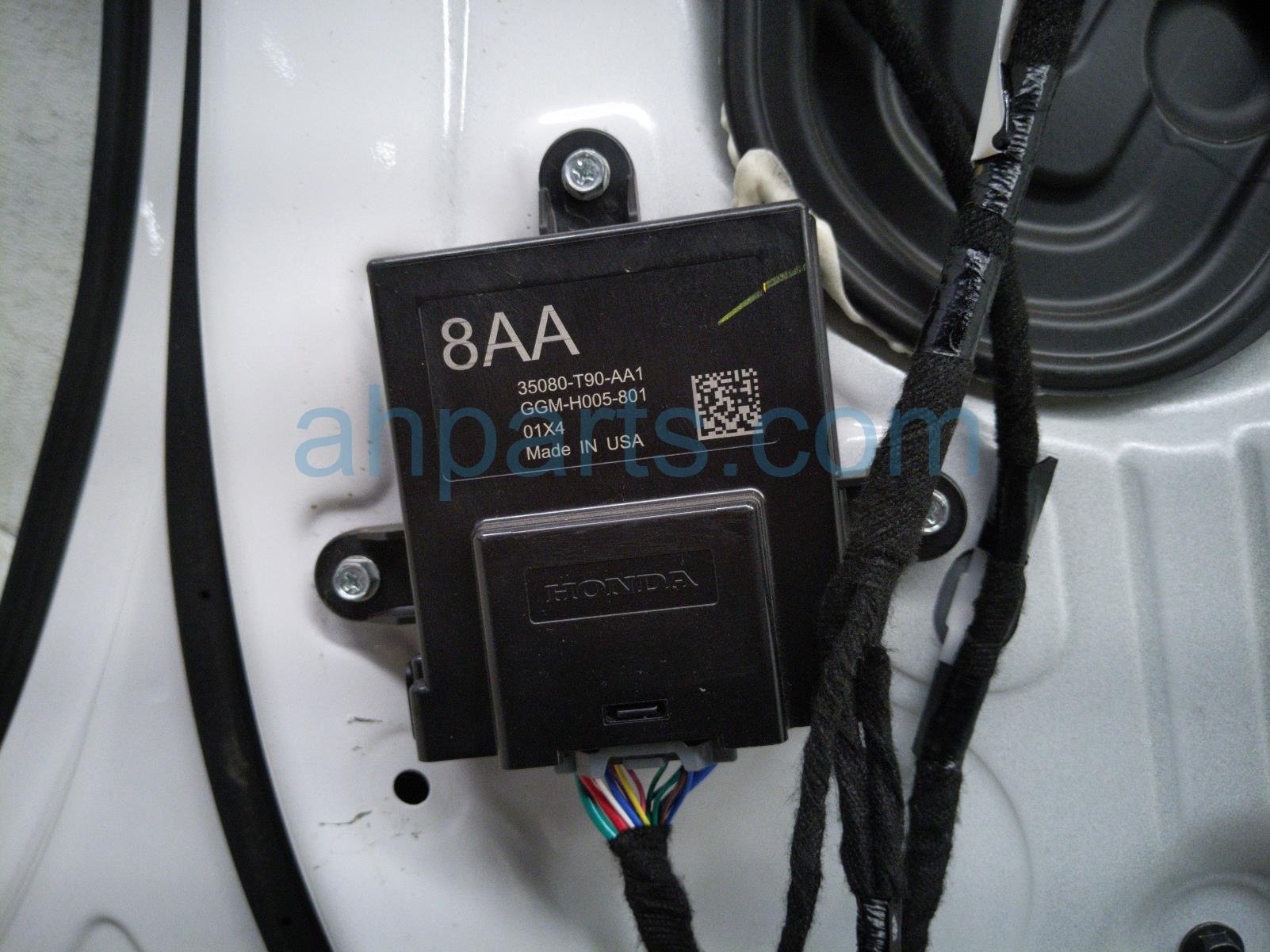 2025 Honda Pilot Rear Driver Door White No Inside Trim 67550 T90 A10ZZ Replacement 2025 Honda Pilot Rear Driver Door White No Inside Trim 67550 T90 A10ZZ Replacement thumbnail