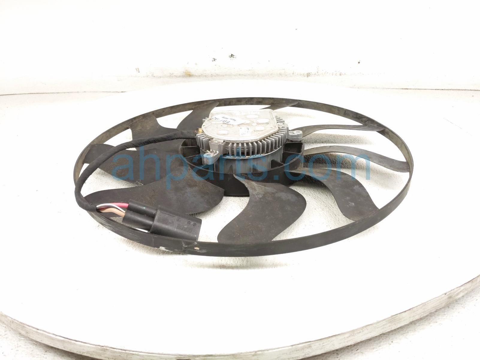 2019 BMW 330i Cooling Radiator Fan Assembly 17428666817 Replacement 2019 BMW 330i Cooling Radiator Fan Assembly 17428666817 Replacement thumbnail