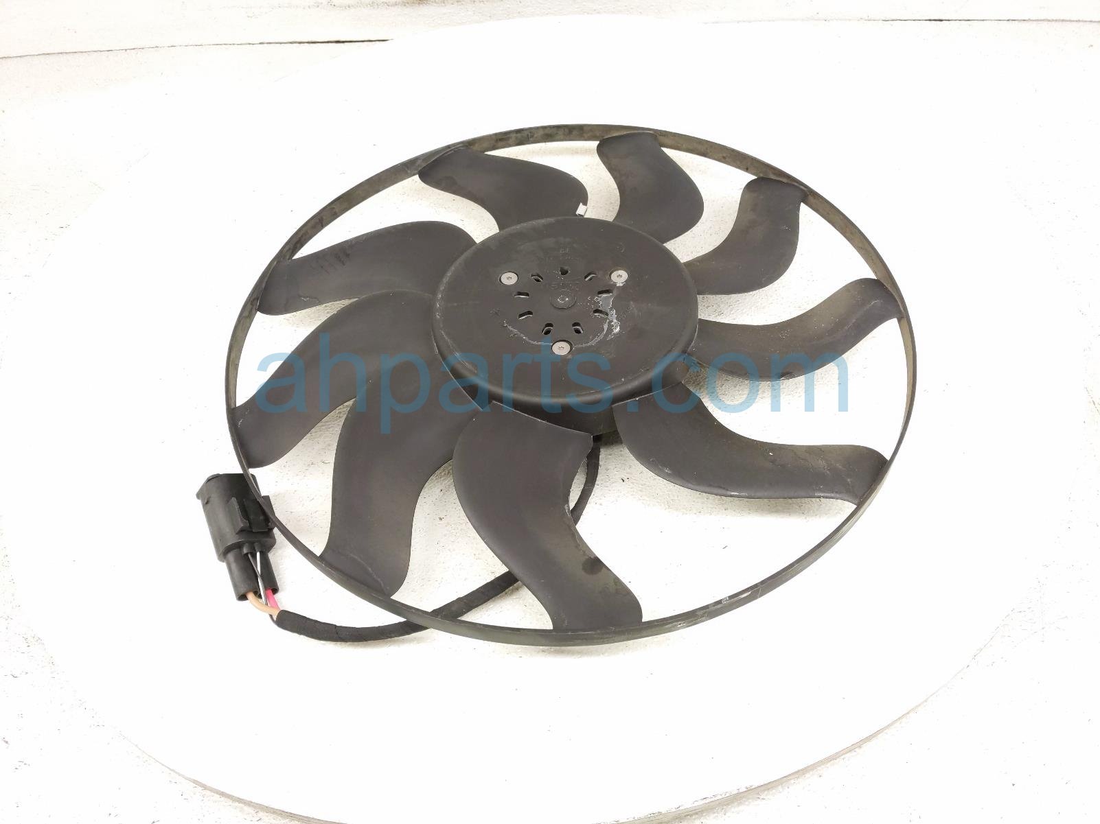 2019 BMW 330i Cooling Radiator Fan Assembly 17428666817 Replacement 2019 BMW 330i Cooling Radiator Fan Assembly 17428666817 Replacement thumbnail