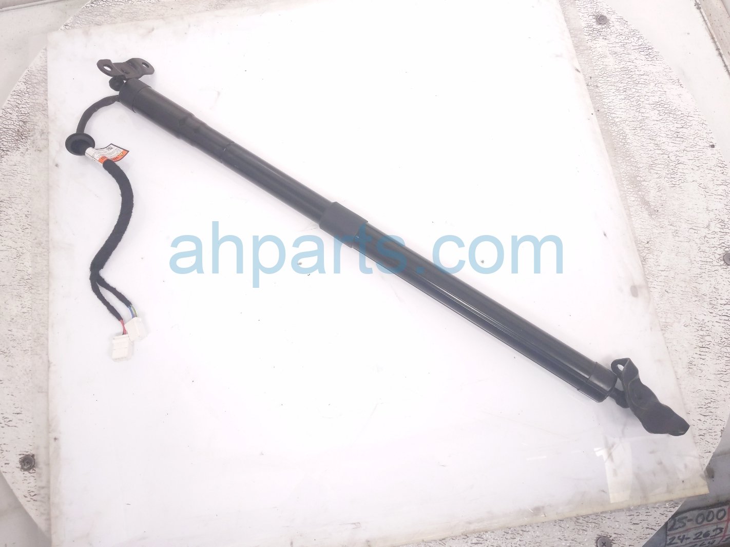 Honda LH POWER LIFTGATE STRUT ACTUATOR