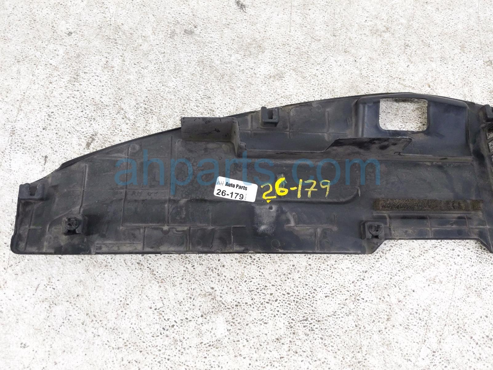 2021 Acura TLX Upper Grille Engine Sight Shield 74117 TGZ A00 Replacement 2021 Acura TLX Upper Grille Engine Sight Shield 74117 TGZ A00 Replacement thumbnail