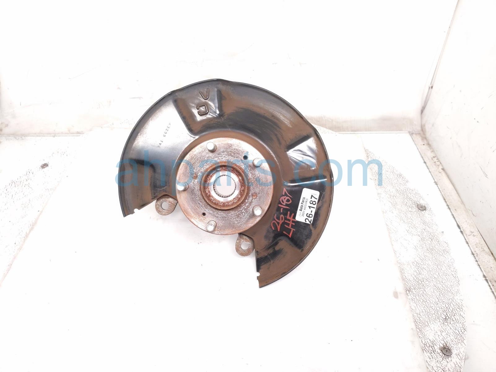 Honda FR/LH SPINDLE KNUCKLE HUB