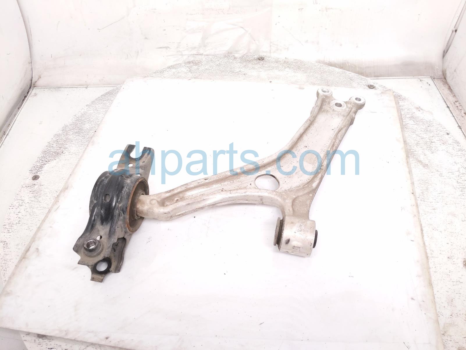 Honda FR/LH LOWER CONTROL ARM