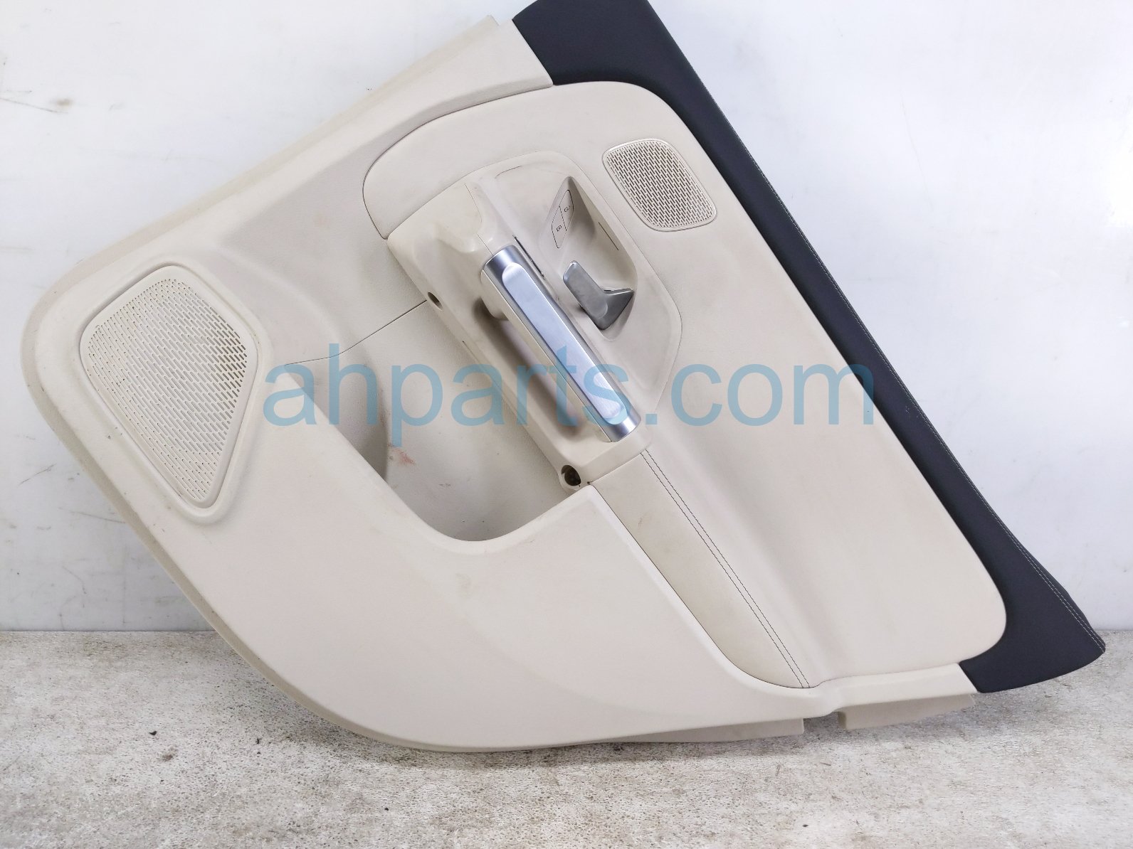 Mercedes RR/RH INTERIOR DOOR PANEL - GREY