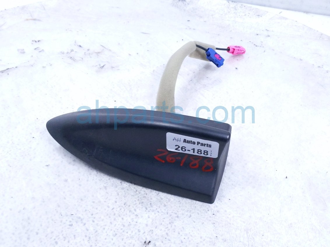 Honda ROOF ANTENNA ASSY - SHARK FIN GREY