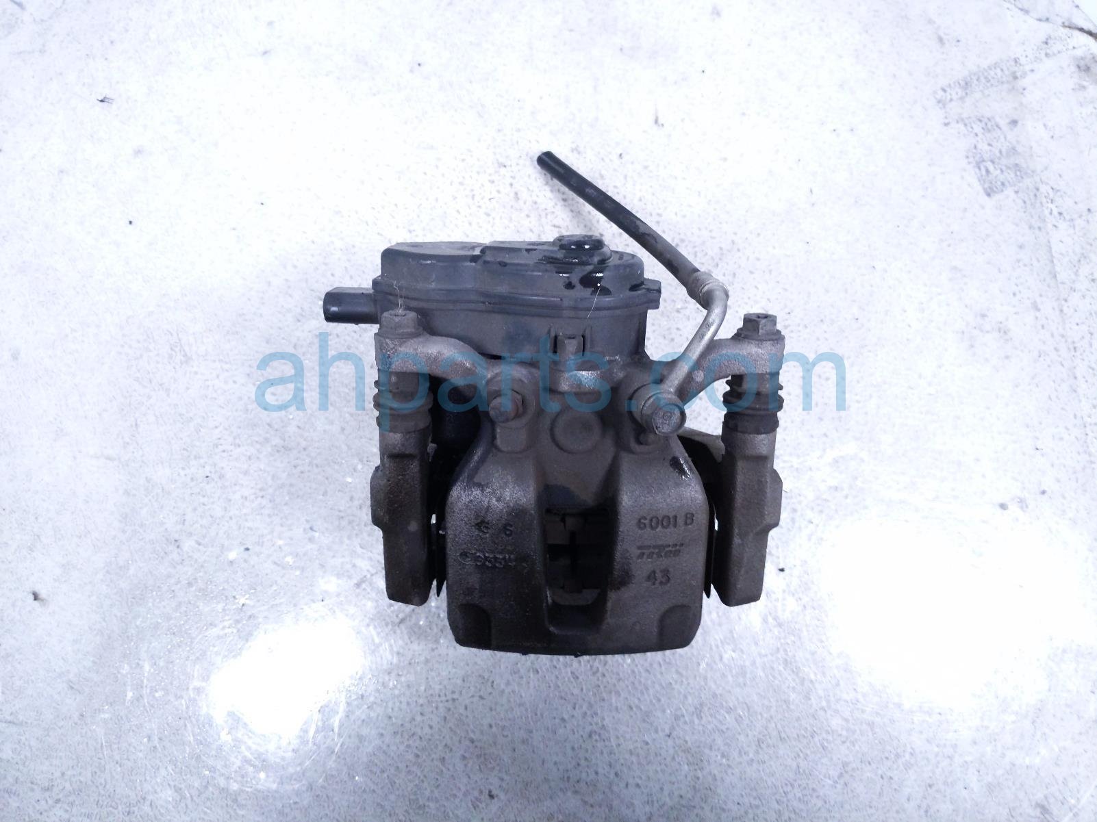 Honda CORE RR/LH BRAKE CALIPER