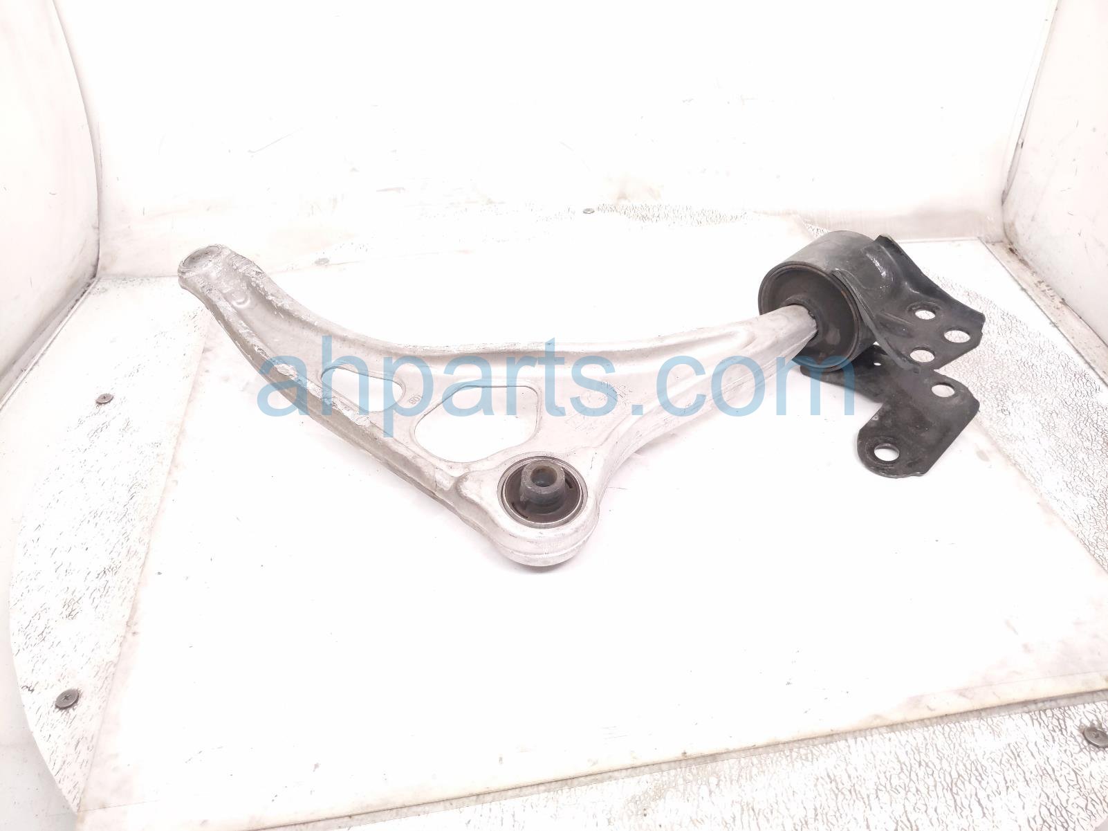 2020 Honda Odyssey Front Driver Lower Control Arm 51360 T20 A00 Replacement 2020 Honda Odyssey Front Driver Lower Control Arm 51360 T20 A00 Replacement thumbnail