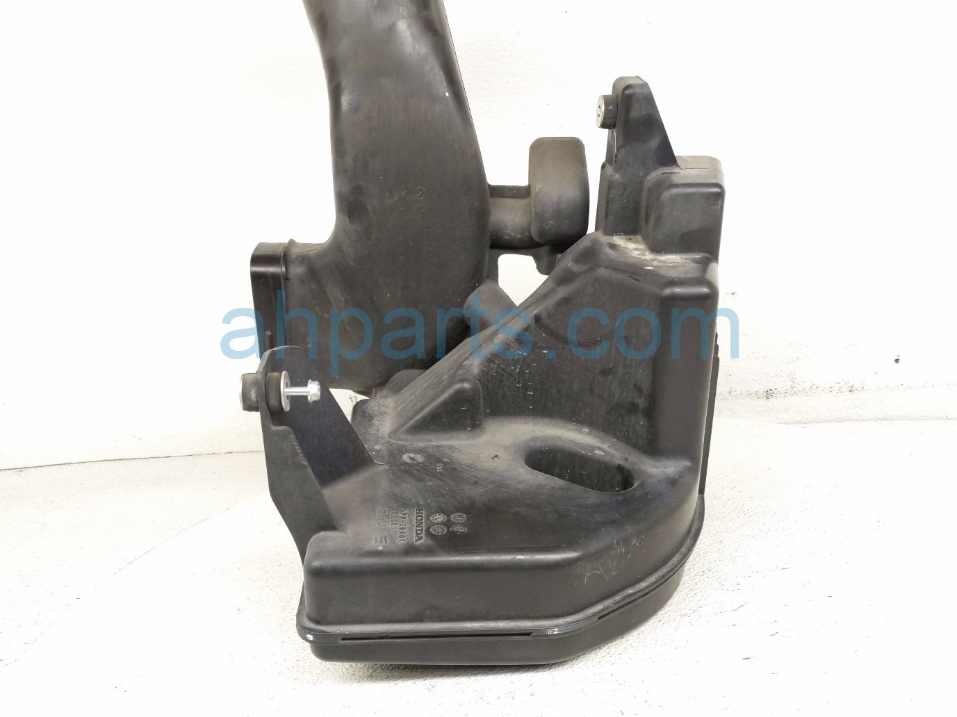 2014 Honda Accord Air Cleaner Intake Box 17230 5G0 A00 Replacement 2014 Honda Accord Air Cleaner Intake Box 17230 5G0 A00 Replacement thumbnail