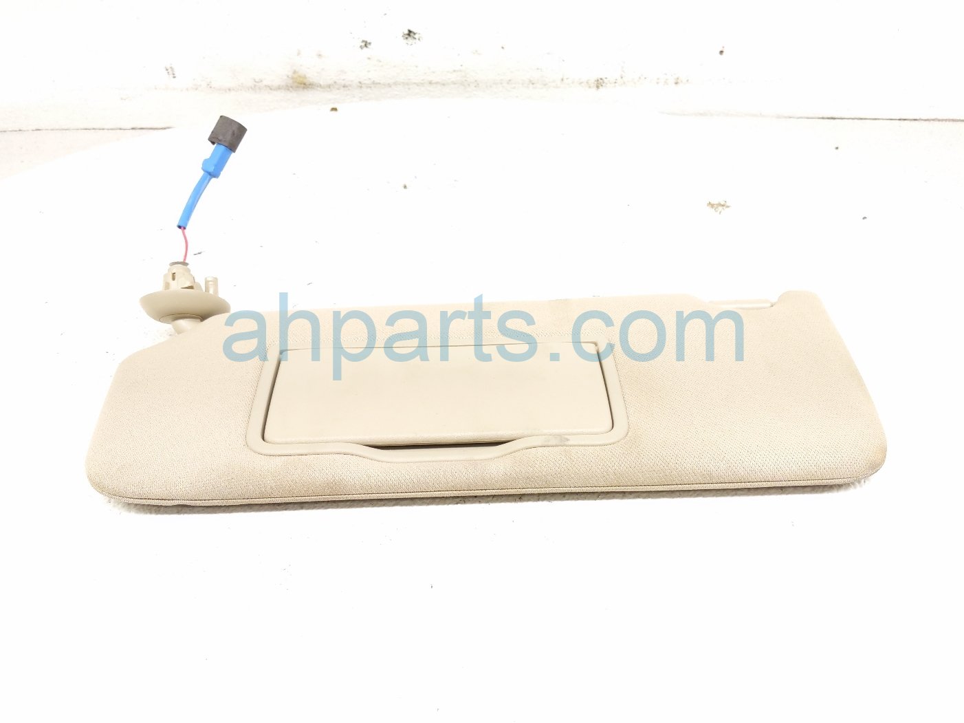 2014 Honda Accord Driver Sun Visor Tan 83280 T2F A52ZA Replacement 2014 Honda Accord Driver Sun Visor Tan 83280 T2F A52ZA Replacement thumbnail
