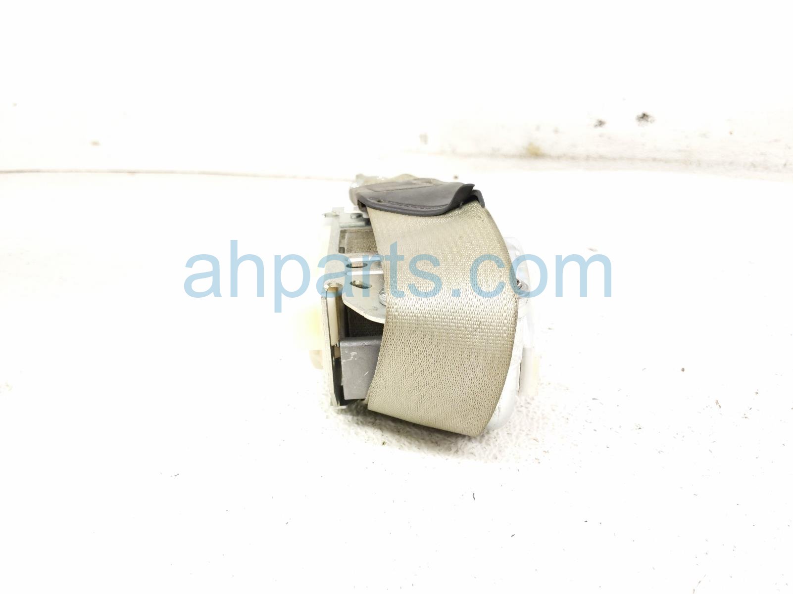 2014 Honda Accord Front Driver Seat Belt Tan 04818 T2F A00ZD Replacement 2014 Honda Accord Front Driver Seat Belt Tan 04818 T2F A00ZD Replacement thumbnail