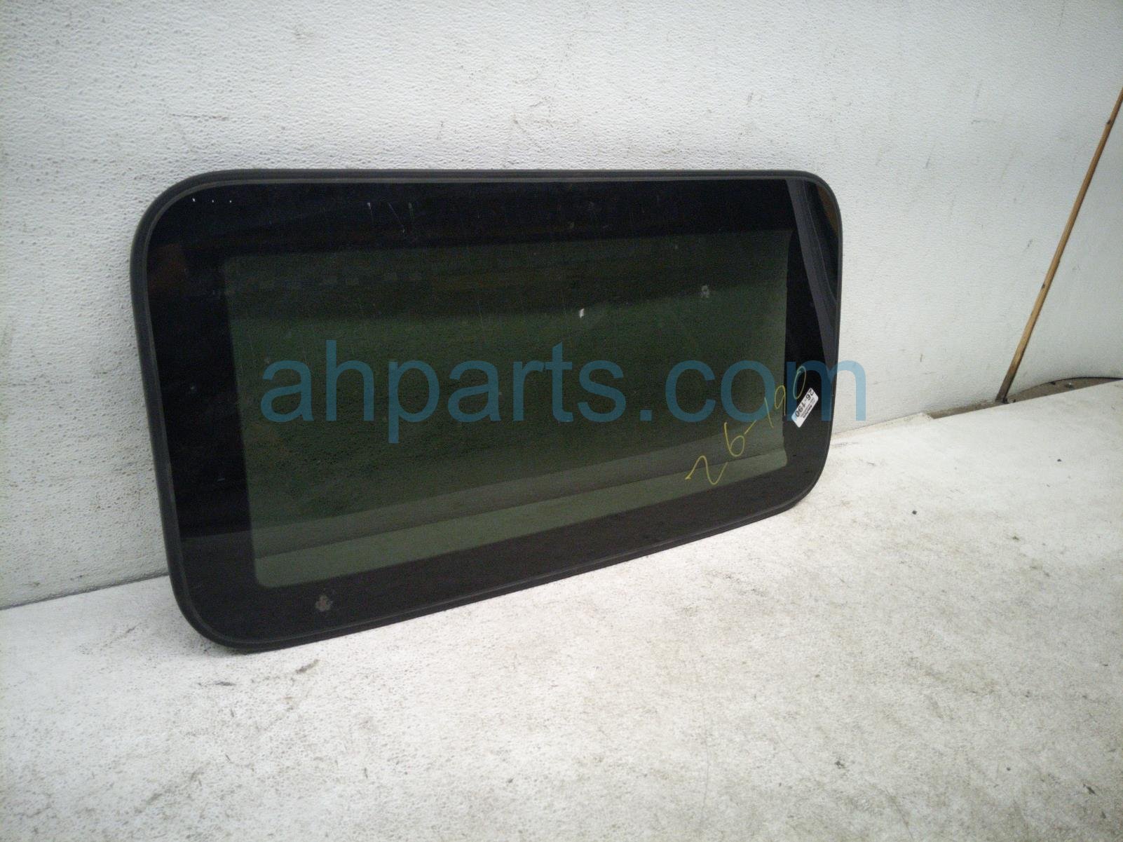 2022 Honda Passport Sunroof / Sun Roof Glass Window 70200 TG7 A02 Replacement 2022 Honda Passport Sunroof / Sun Roof Glass Window 70200 TG7 A02 Replacement thumbnail