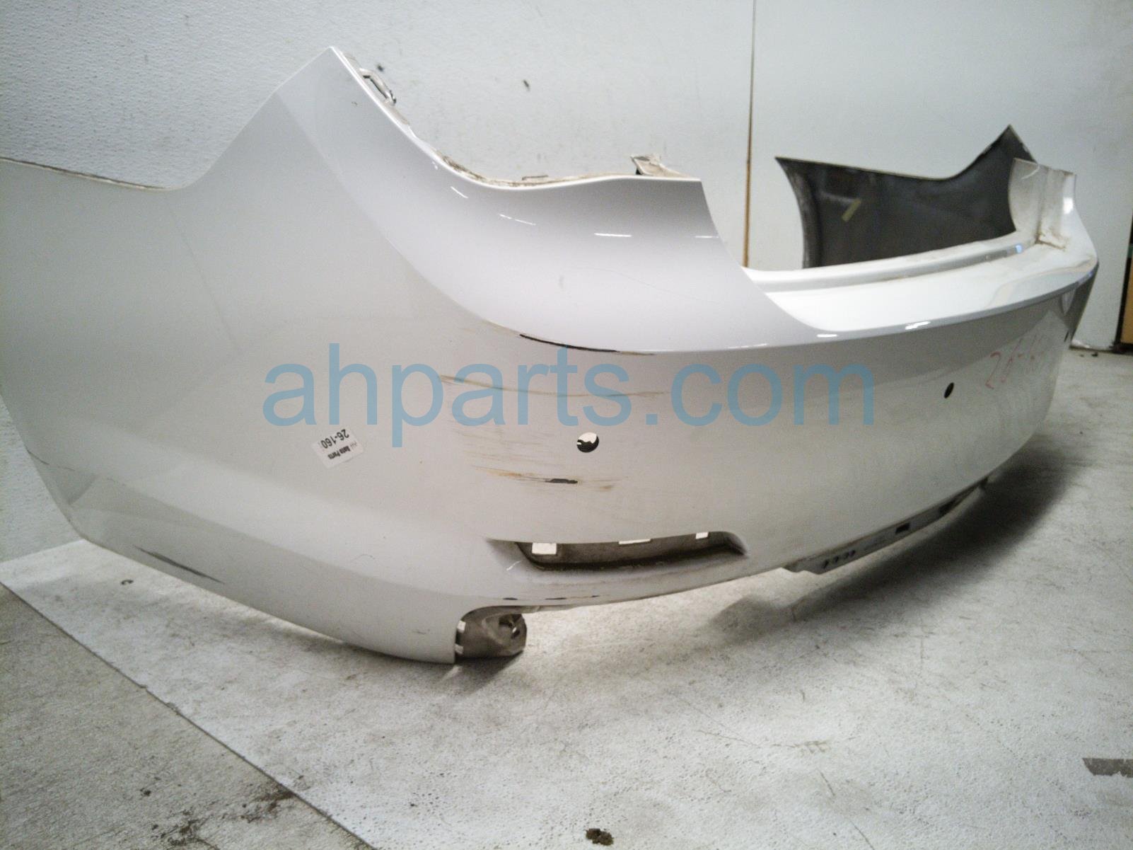 2011 BMW 750li Rear Bumper Cover White 51 12 7 209 926 Replacement 2011 BMW 750li Rear Bumper Cover White 51 12 7 209 926 Replacement thumbnail