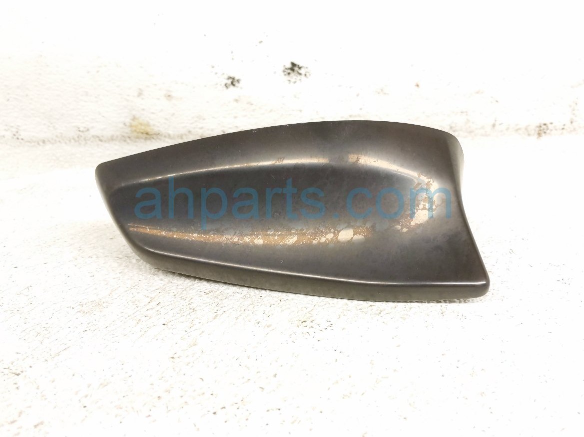 2020 Land Rover Range Rover Sport Roof Antenna Assy Shark Fin LR117613 Replacement 2020 Land Rover Range Rover Sport Roof Antenna Assy Shark Fin LR117613 Replacement thumbnail